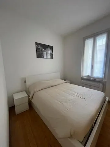 Two-Room Apartment San Babila Милан